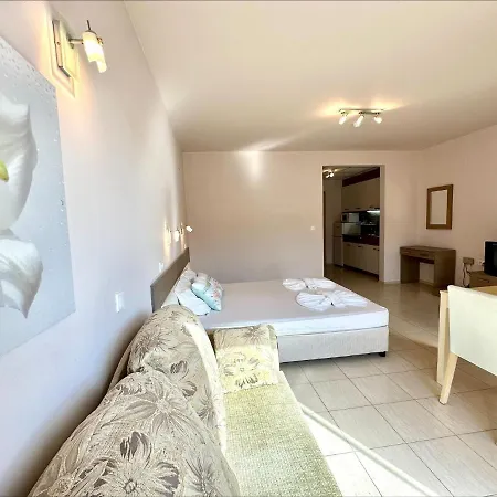 Bay - Menada Apatments * פומורי