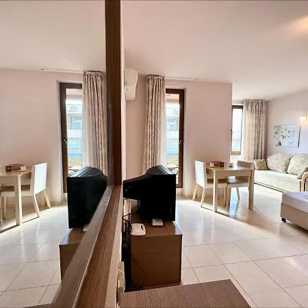 Bay - Menada Apatments דירה