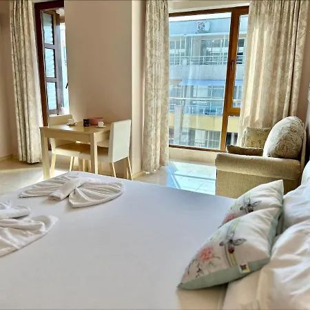 Bay - Menada Apatments דירה