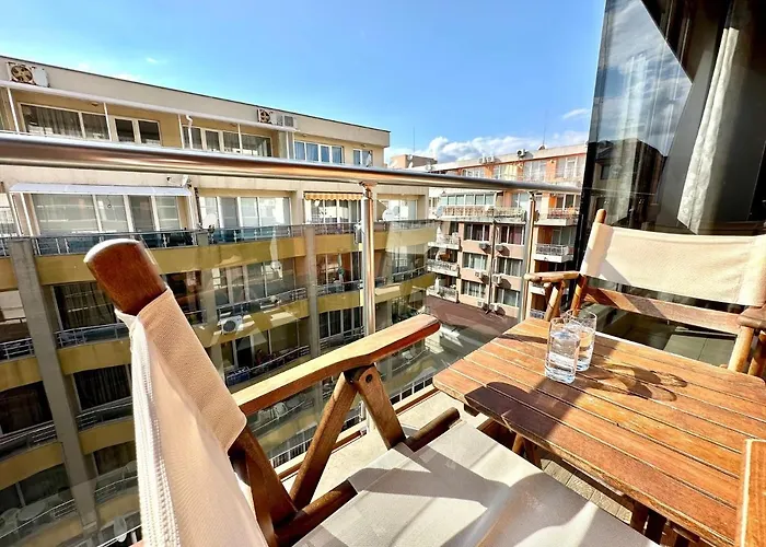 Апартамент Bay - Menada Apatments Поморие