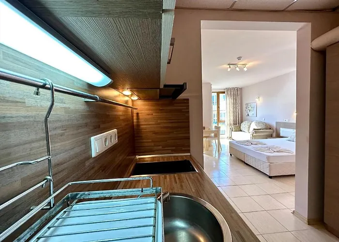 Bay - Menada Apatments Поморие