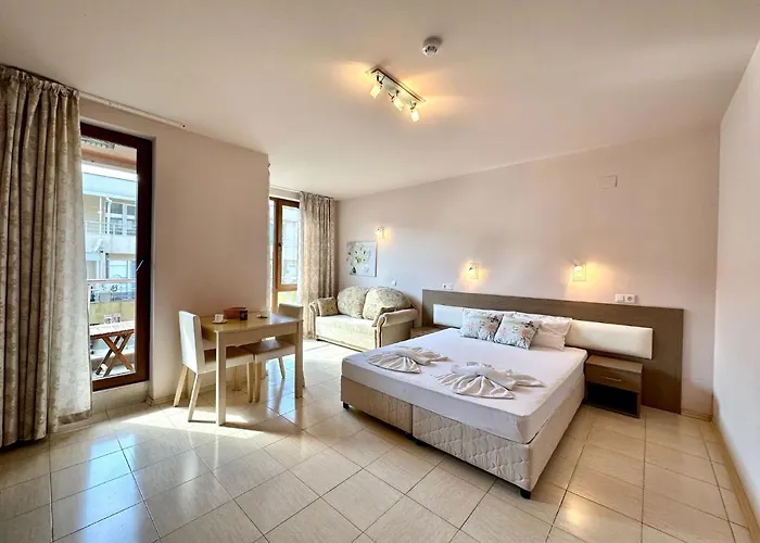 Bay - Menada Apatments Поморие